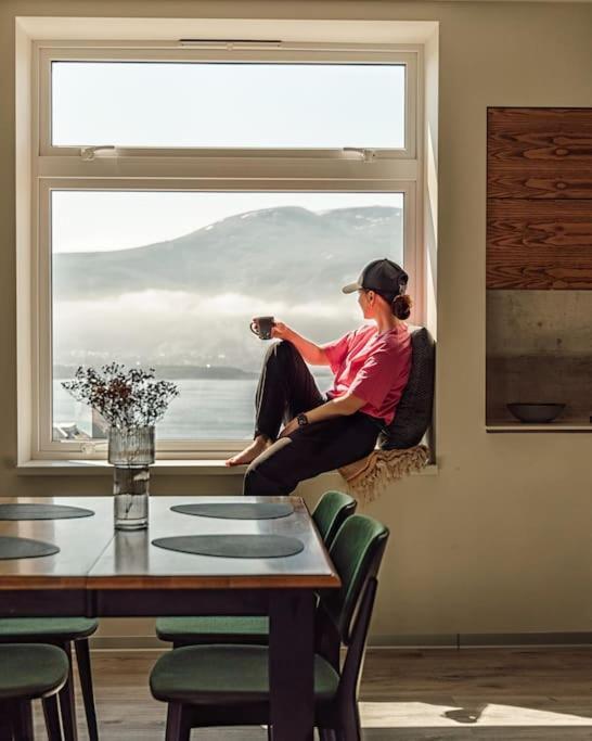 Fjord-view Apartment, 10 Min Walk To Centrum * Alesund